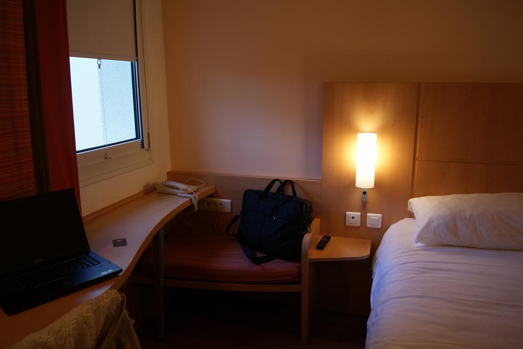 Hotel Ibis Nevers Bilik gambar